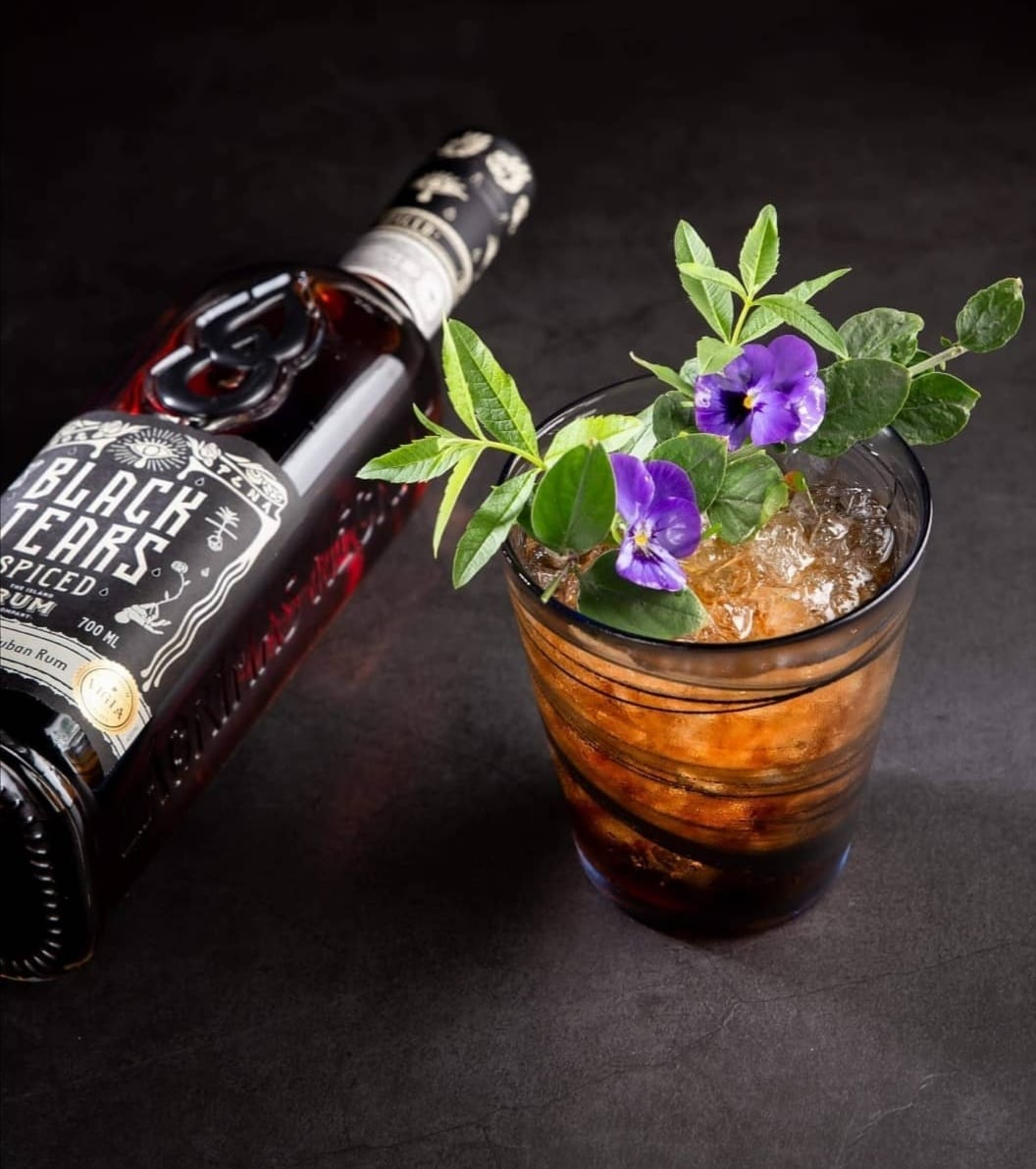 Black Tears Cuban Spiced Rum 700ml