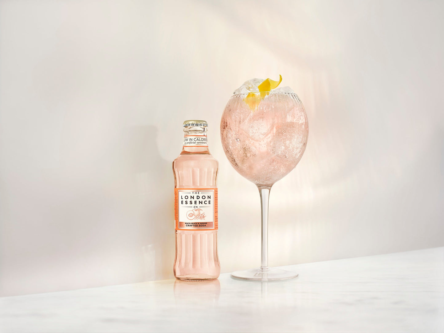 The London Essence Co. - Peach & Jasmine Soda Water